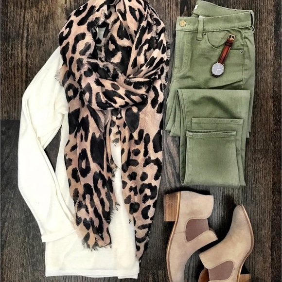 Mystery Reseller Box 📦 - Picture 2 of 8